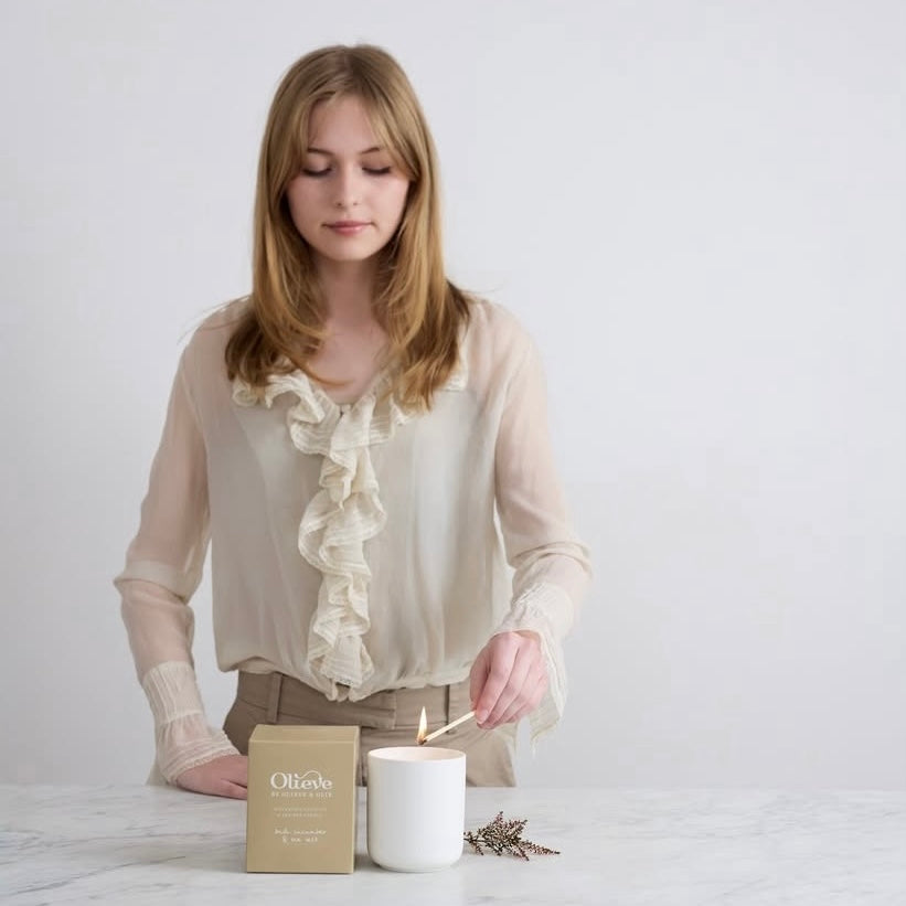OLIEVE AND OLIE- White Jasmine & Cedarwood- Ceramic Candle