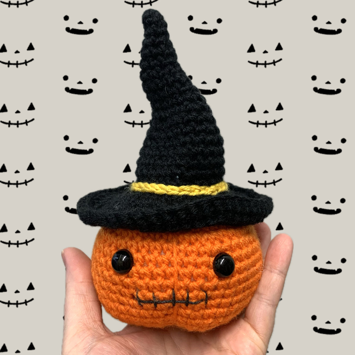 BEAKNITS- "WITCH'S HAT JACK"- MEDIUM CROCHETED HALLOWEEN TOY/DECORATION