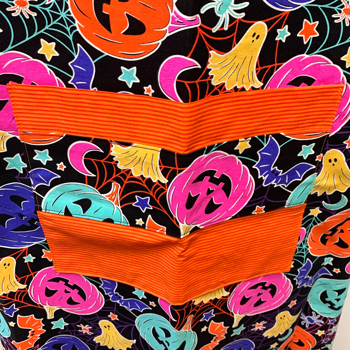 MUMMA WHOOPEE - "Pumpkin Web" HALLOWEEN APRON