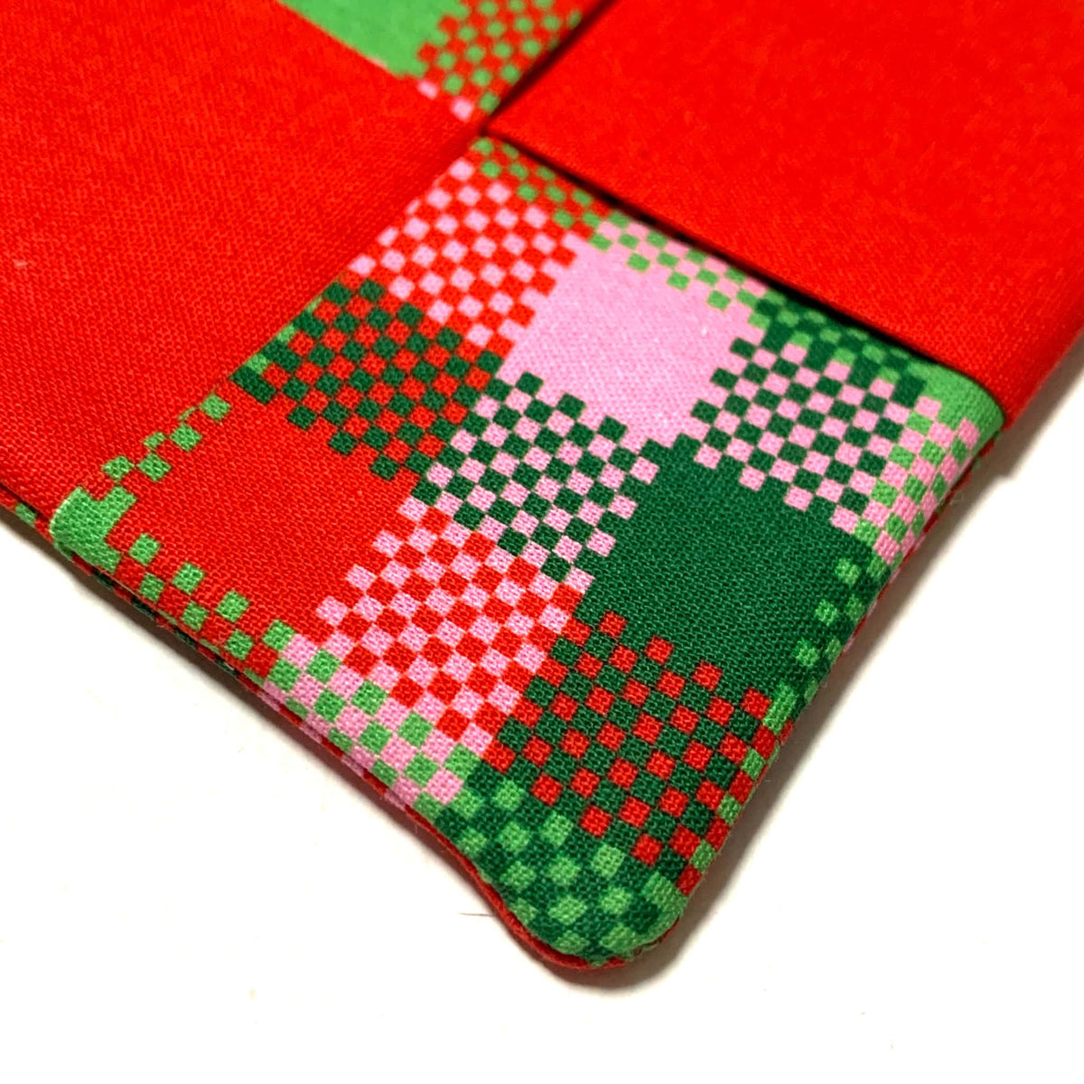 MUMMA WHOOPEE- SINGLE CHRISTMAS WINE GLASS SLIPPER/COASTERS- Festive Check and Red