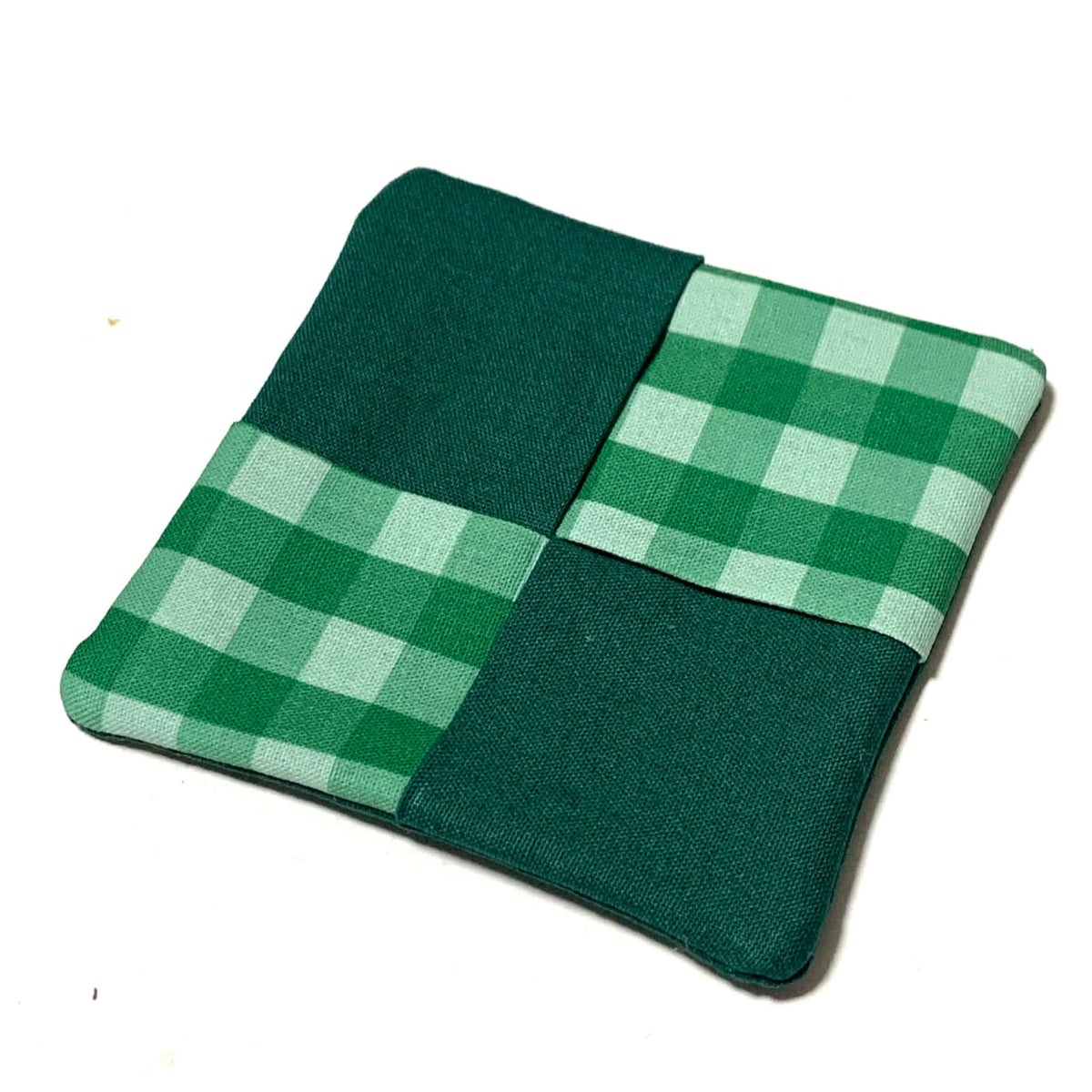 MUMMA WHOOPEE- SINGLE CHRISTMAS WINE GLASS SLIPPER/COASTERS- Green Check and Green