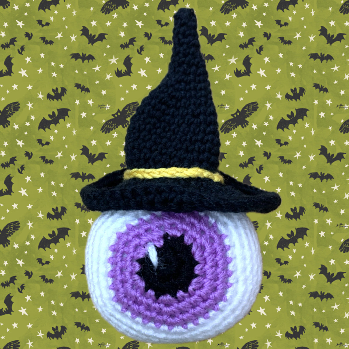 BEAKNITS- "PURPLE EYEBALL"- CROCHETED HALLOWEEN TOY/DECORATION