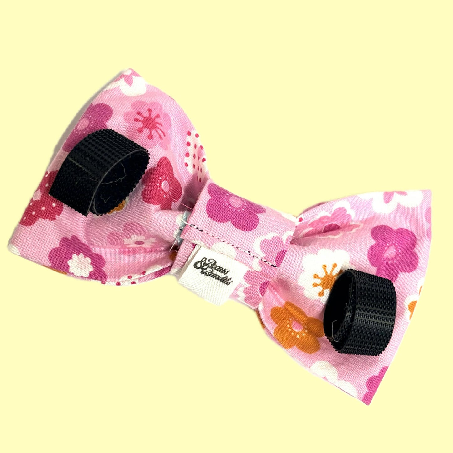 BEAUS AND BANDITS - DOGGY BOW TIE - FLOWERS ON PINK - MEDIUM