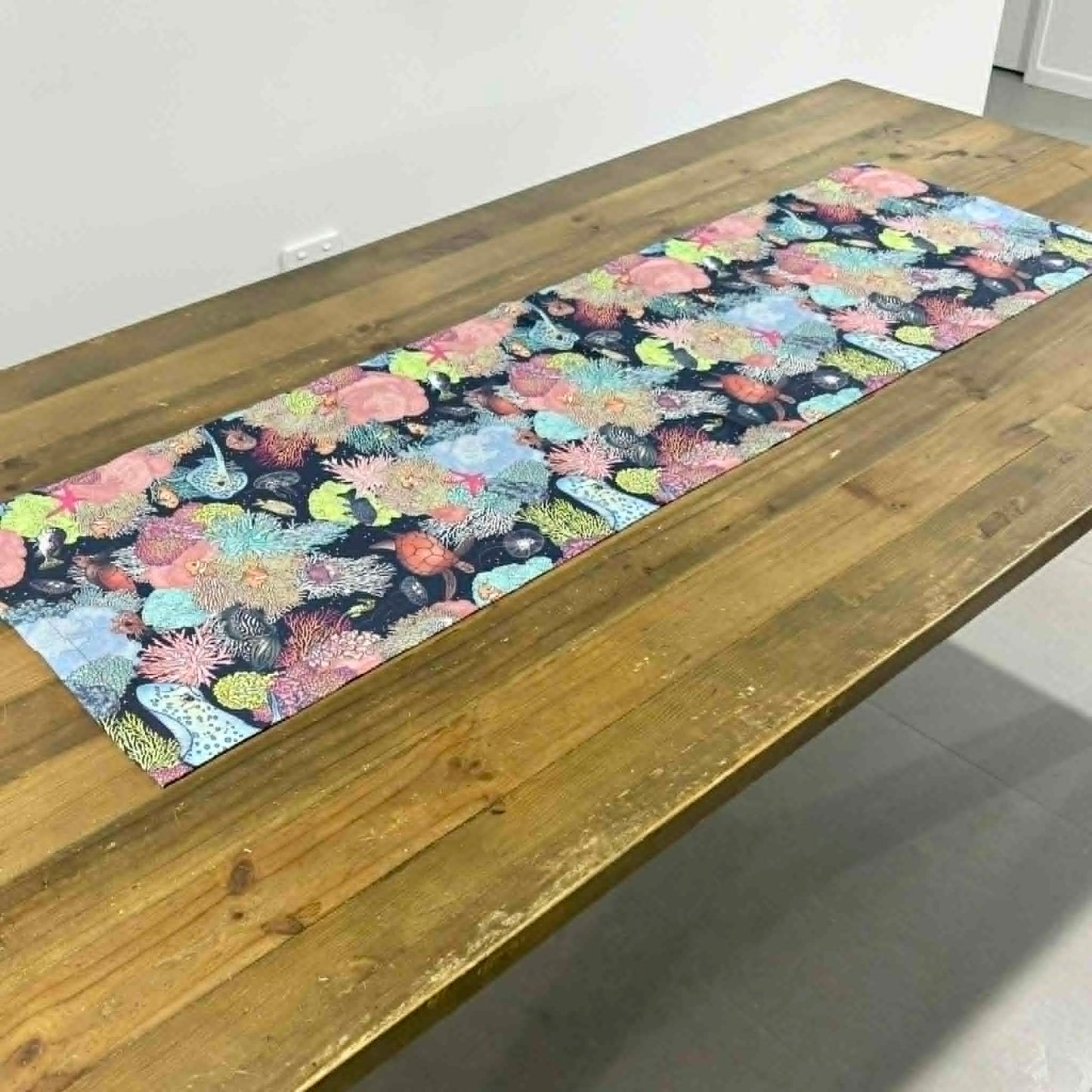 THE SCENIC ROUTE - "GREAT BARRIER REEF"- Cotton Art Table Runner