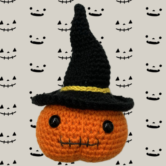 BEAKNITS- "WITCH'S HAT JACK"- MEDIUM CROCHETED HALLOWEEN TOY/DECORATION