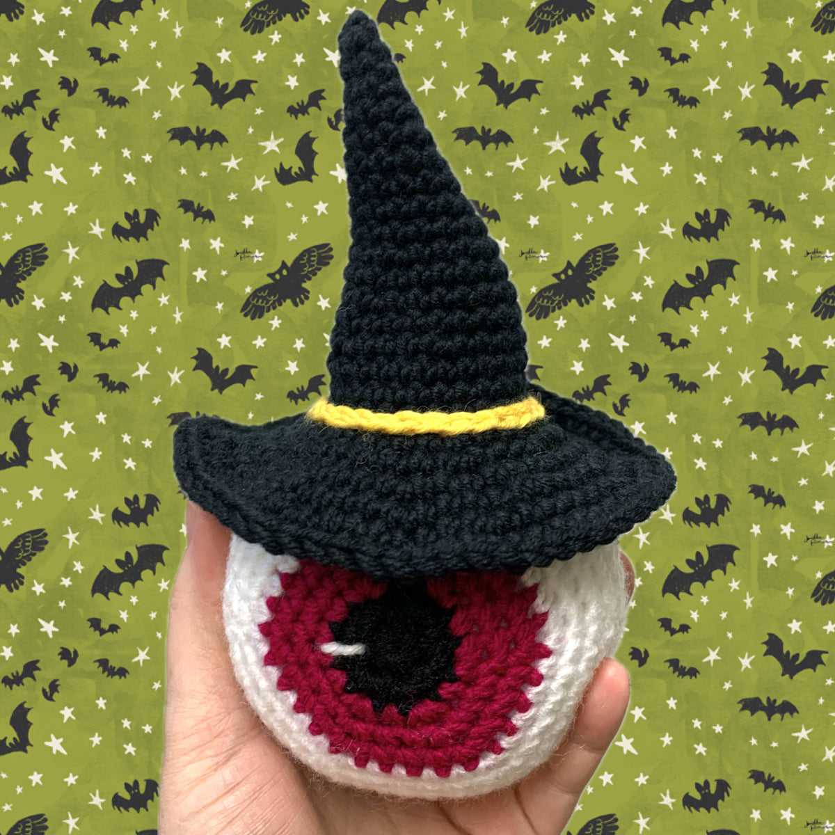 BEAKNITS- "FUSCHIA EYEBALL"- CROCHETED HALLOWEEN TOY/DECORATION