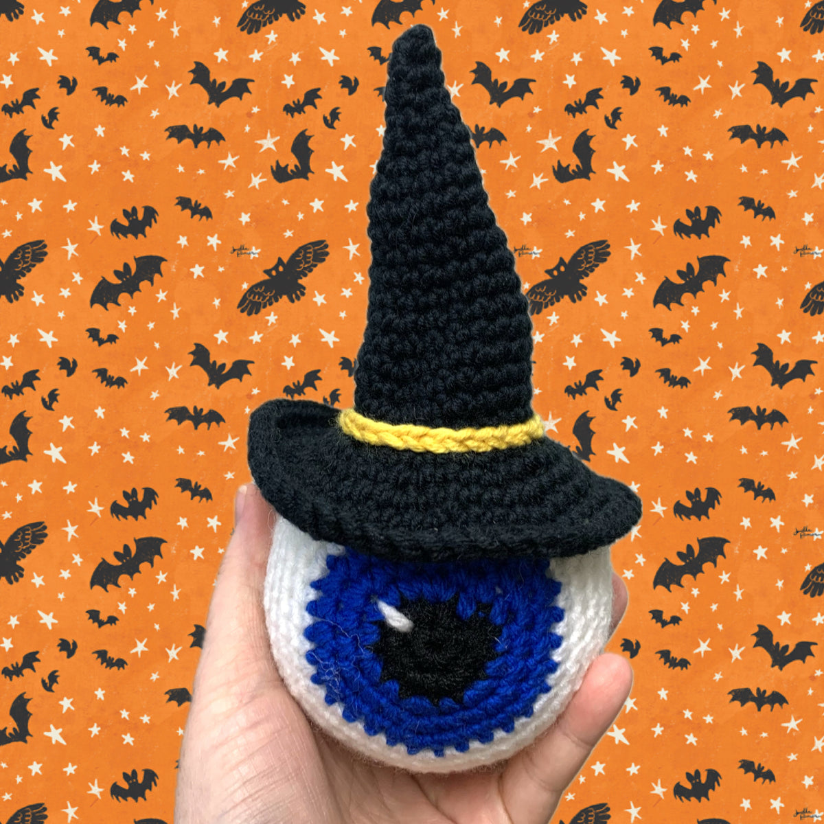 BEAKNITS- "BLUE EYEBALL"- CROCHETED HALLOWEEN TOY/DECORATION