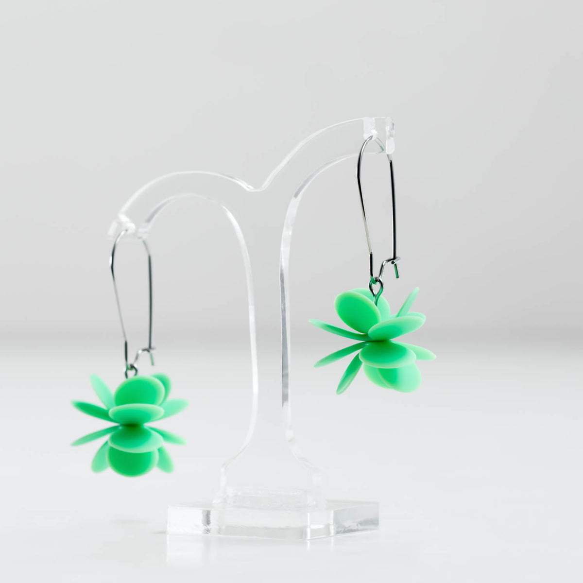 CLAIRE ISHINO- Spring Green Botanical Blossum Earrings