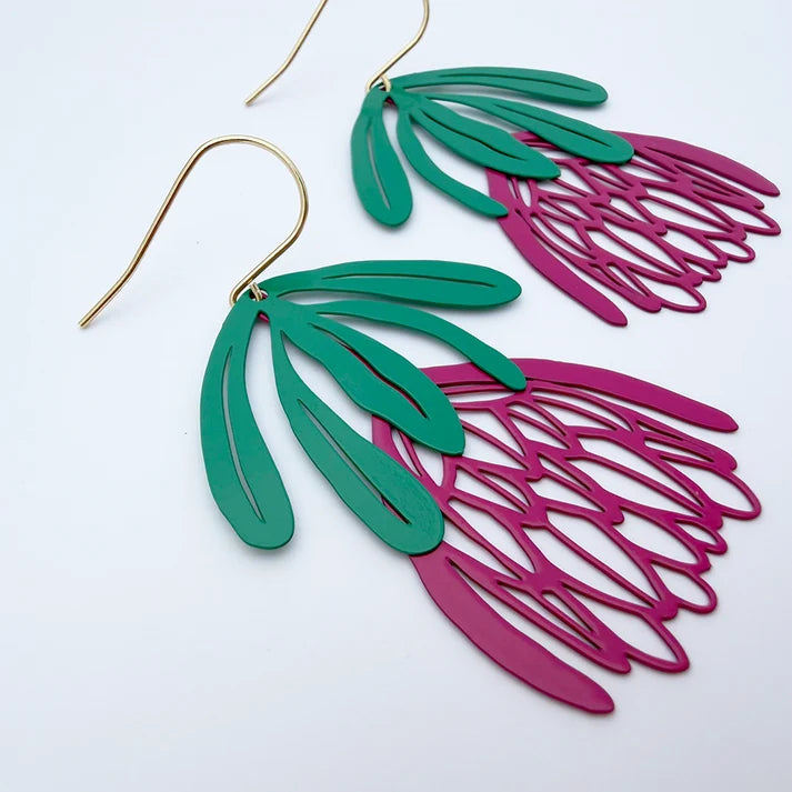 DENZ & CO- 2 Piece Protea flowers in Raspberry and Green - DANGLE EARRINGS