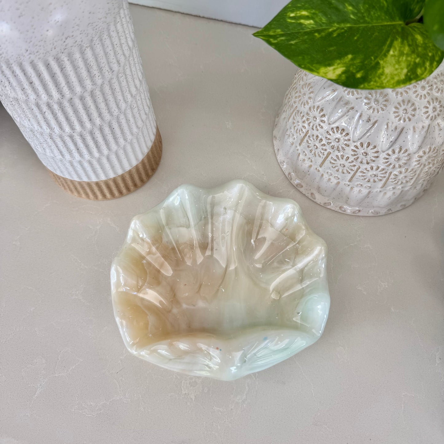 BRENDA STONE ART - Resin Conch Shell Large