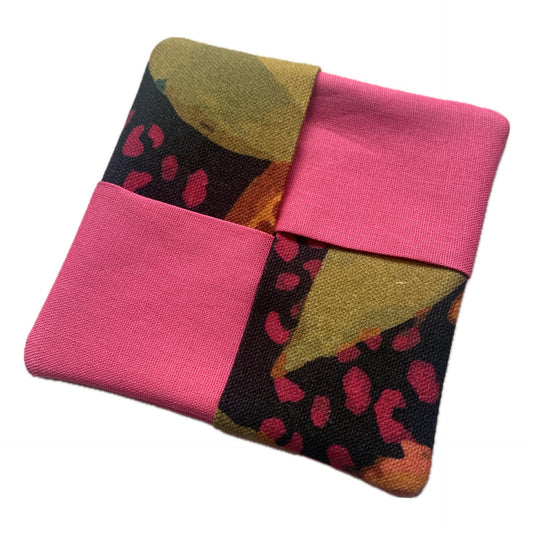 MUMMA WHOOPEE- SINGLE WINE GLASS SLIPPER/COASTERS- Jungle Cats & Pink