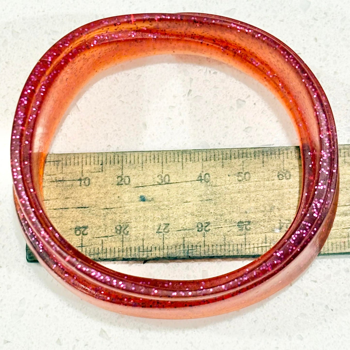 RAY BY DESIGN - Resin Bangle Red Glitter Layers