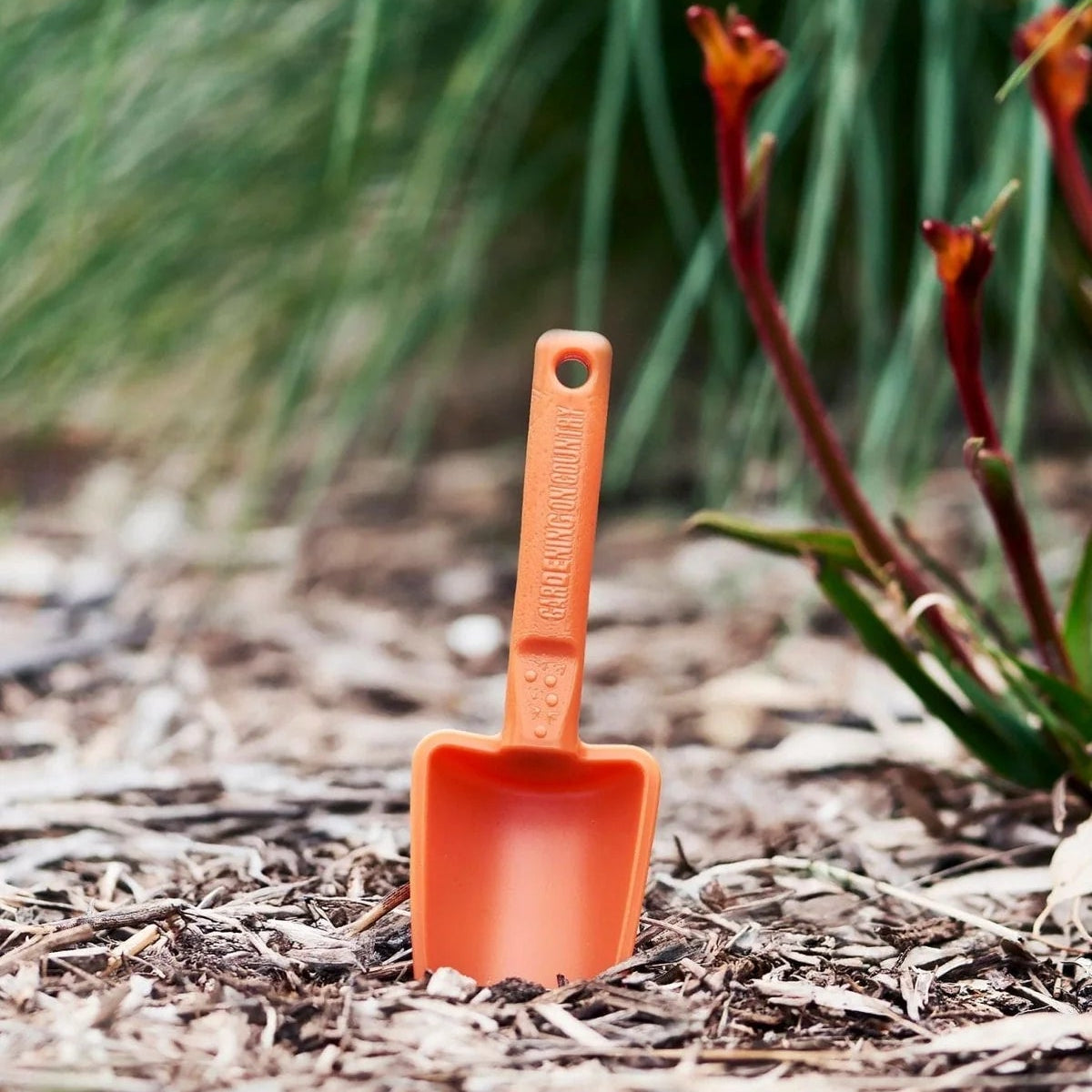 GARDENING ON COUNTRY - Joey Kids Trowel Swan River Purple – Recycled Plastic Kids Garden & Beach Trowel