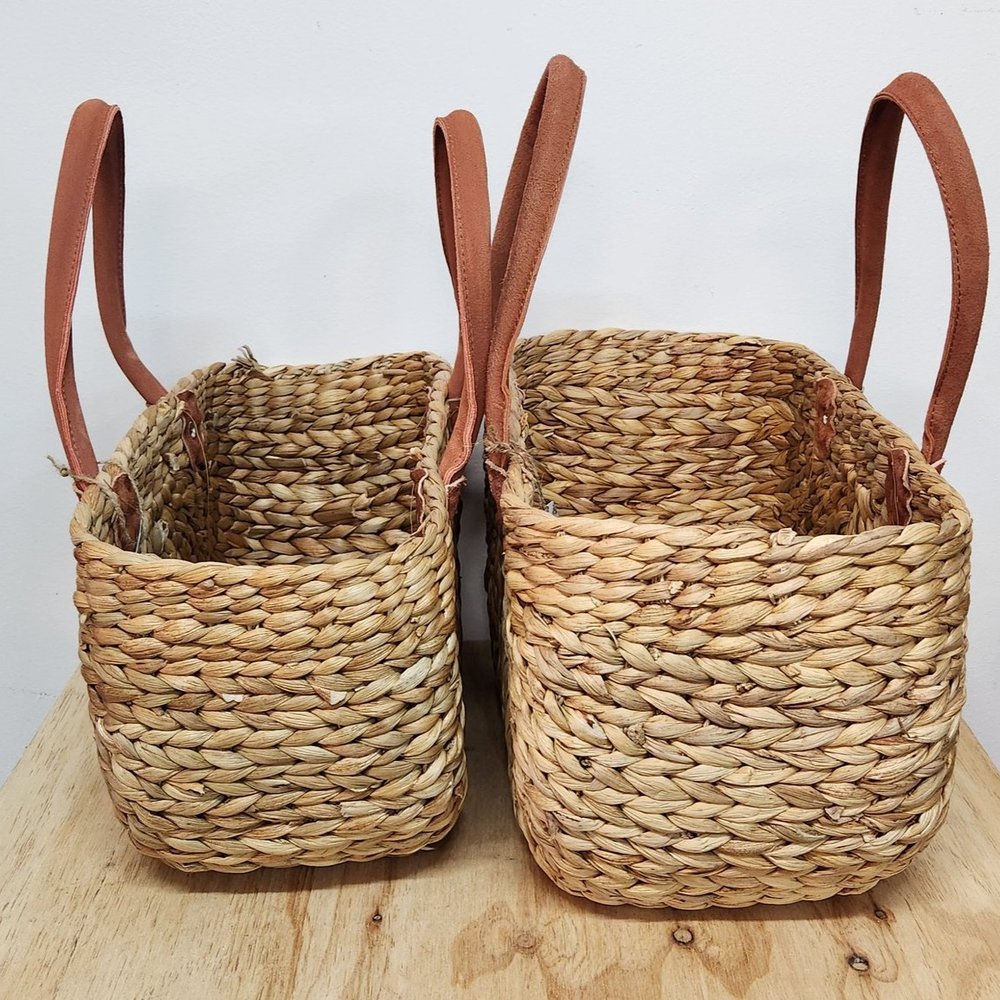 ROBERT GORDON POTTERY - LARGE HARVEST BASKET