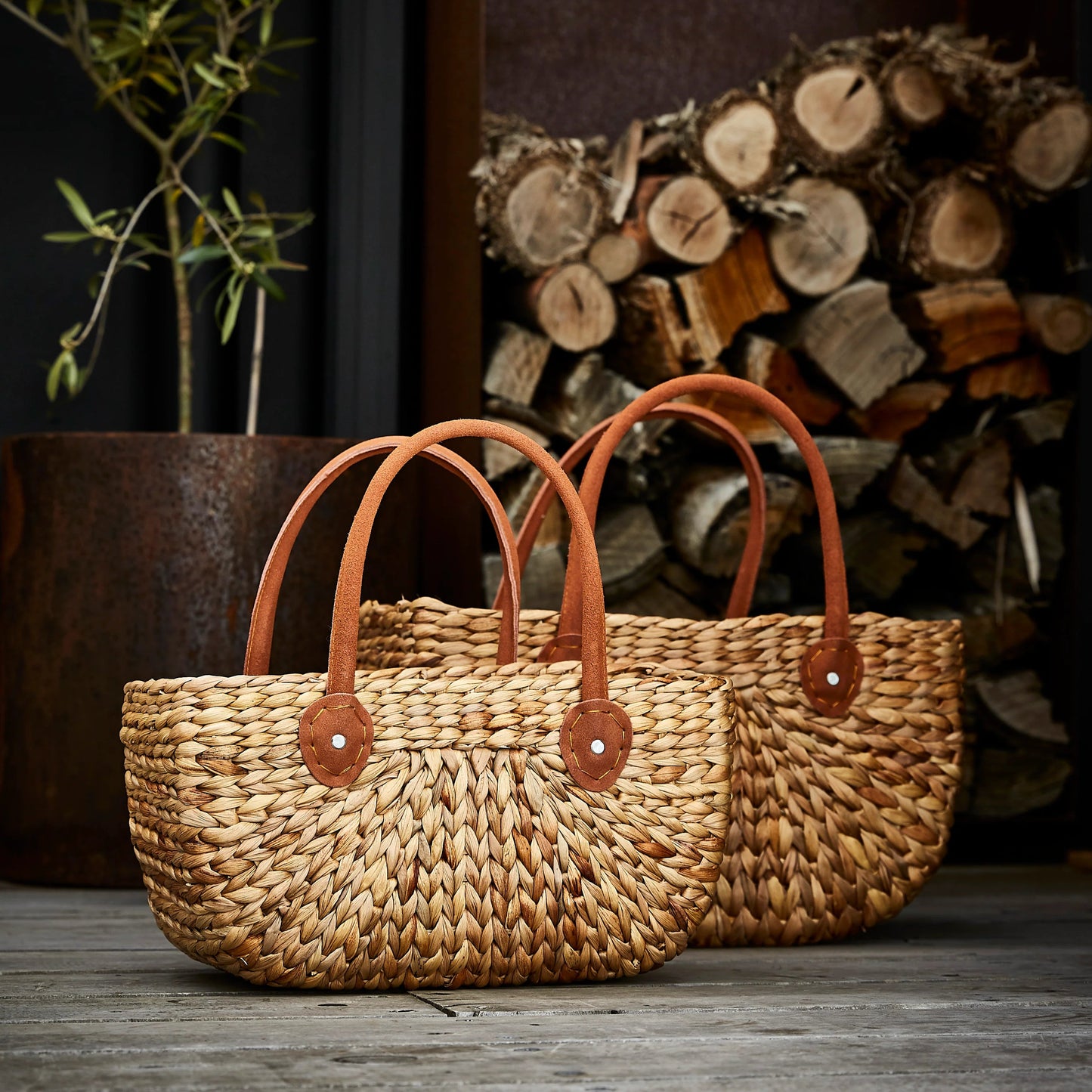 ROBERT GORDON POTTERY - SMALL HARVEST BASKET